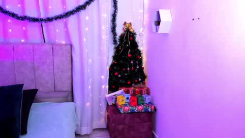 Snapshot of _little_ivy chatting on December 30, 2024, 10:01 pm Ivy 3 online show from December 30, 2024, 10:01 pm