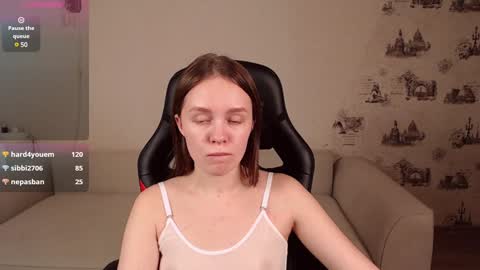 Snapshot of _little_sunshine_ chatting on February 6, 2025, 9:11 am My name is lina Lush is activePrivate is Open online show from February 6, 2025, 9:11 am