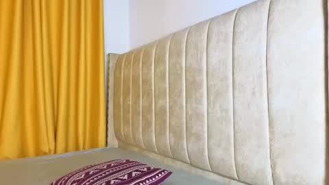 Littlevenus online show from December 13, 2025, 11:32 pm