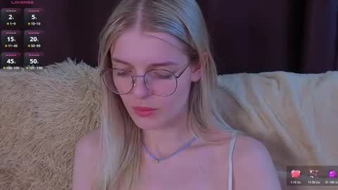 Monica online show from November 15, 2025, 6:26 pm