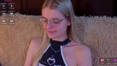 Monica online show from November 17, 2025, 7:30 pm