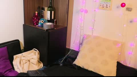 Lucy online show from December 4, 2024, 3:48 am