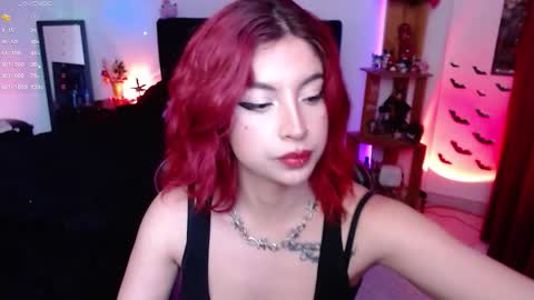 Queen.  Help me reach 100 thumbs up  online show from October 5, 2025, 8:29 pm