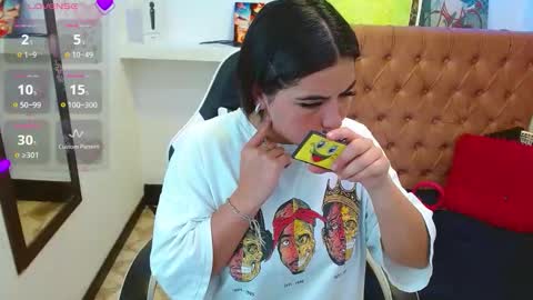 luna torres online show from November 28, 2025, 1:25 pm