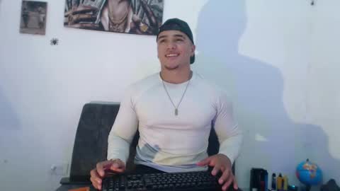 Snapshot of _luxury_23 chatting on February 22, 2025, 6:06 am STIVEN online show from February 22, 2025, 6:06 am