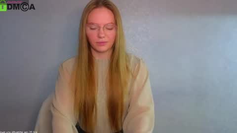 Snapshot of _lysafeta_ chatting on February 1, 2025, 5:18 am Welcome guys Pleasure to see you all here My name is Lysafeta and MichaelaTip menu is active Private is open online show from February 1, 2025, 5:18 am