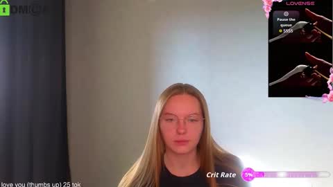 Snapshot of _lysafeta_ chatting on September 19, 2025, 5:09 am Welcome guys Pleasure to see you all here My name is Lysafeta and MichaelaTip menu is active Private is open online show from September 19, 2025, 5:09 am