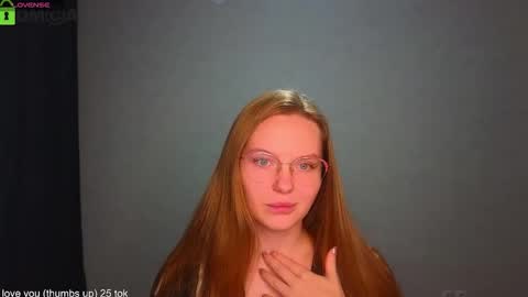 Snapshot of _lysafeta_ chatting on September 29, 2025, 6:24 pm Welcome guys Pleasure to see you all here My name is Lysafeta and MichaelaTip menu is active Private is open online show from September 29, 2025, 6:24 pm