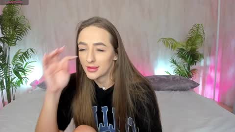 Snapshot of _m1ssbarbie chatting on February 20, 2025, 1:57 am _m1ssbarbie online show from February 20, 2025, 1:57 am