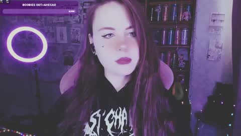 Snapshot of _m_o_n_s_t_e_r_e_n_e_r_g_y_ chatting on June 15, 2026, 11:18 pm Mia online show from June 15, 2026, 11:18 pm