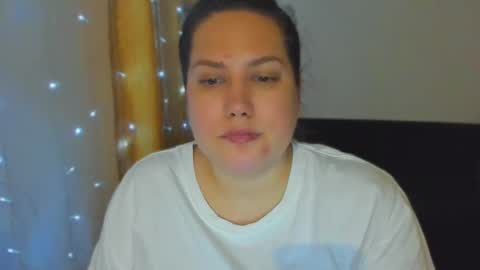 Snapshot of _madalexa_ chatting on November 11, 2025, 8:42 pm Alexa online show from November 11, 2025, 8:42 pm