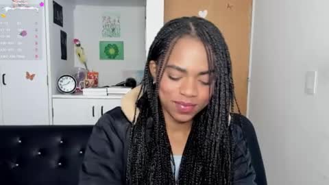 Snapshot of _marcela_22 chatting on December 2, 2024, 6:41 am MARCELA online show from December 2, 2024, 6:41 am