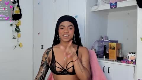 Snapshot of _marcela_22 chatting on February 10, 2025, 1:24 am MARCELA online show from February 10, 2025, 1:24 am