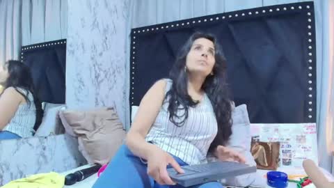 _marcela__ online show from June 4, 2026, 11:27 am