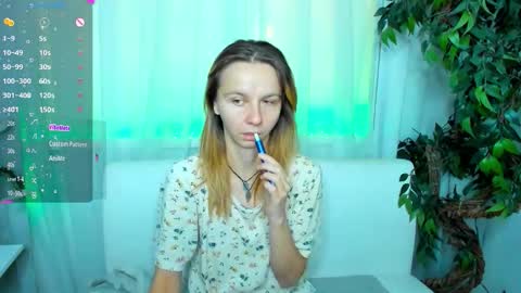 Scarlett online show from September 21, 2025, 5:53 am