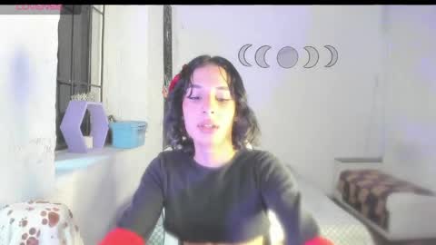 Mariana Fox online show from April 14, 2026, 1:50 pm