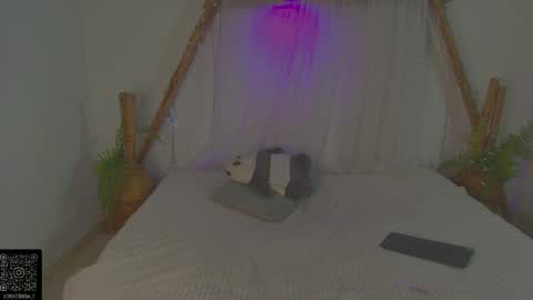 Mariana Fox online show from May 2, 2026, 11:15 am