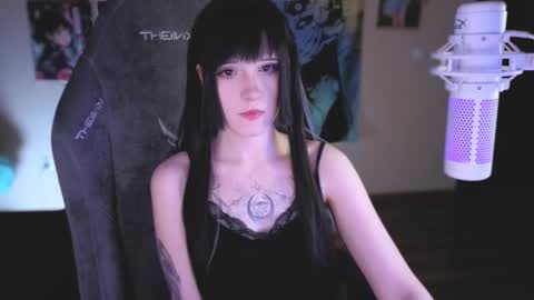 Snapshot of _mariko_ chatting on February 13, 2025, 2:52 pm Mariko online show from February 13, 2025, 2:52 pm