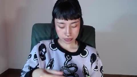 Mavis  online show from October 17, 2025, 7:49 pm