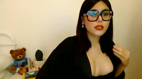 Snapshot of _meganvalle chatting on March 9, 2026, 10:58 pm Megan online show from March 9, 2026, 10:58 pm