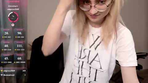_meow_neko_ online show from July 14, 2026, 11:54 pm