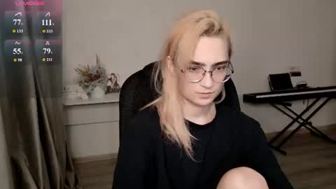_meow_neko_ online show from July 16, 2026, 9:32 pm