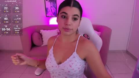  MIa blue 18  online show from October 6, 2025, 7:11 pm