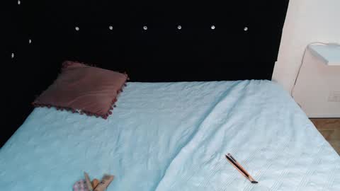 Snapshot of _miaaleon chatting on January 13, 2025, 1:17 pm Mia online show from January 13, 2025, 1:17 pm