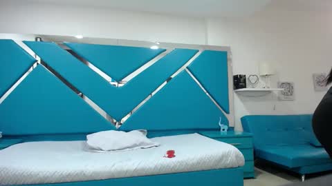 Snapshot of _miaaleon chatting on February 26, 2025, 7:27 pm Mia online show from February 26, 2025, 7:27 pm