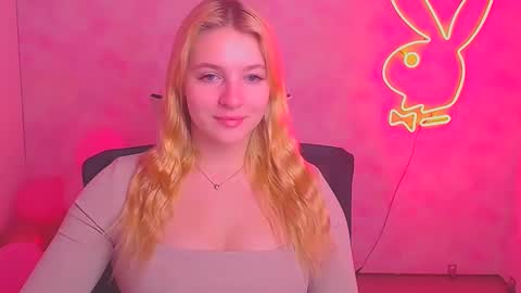 Snapshot of _mila_la_ chatting on February 25, 2025, 7:52 am Melanie online show from February 25, 2025, 7:52 am