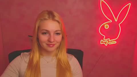 Snapshot of _mila_la_ chatting on March 9, 2025, 12:31 pm Melanie online show from March 9, 2025, 12:31 pm