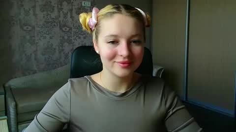 Melanie online show from May 16, 2026, 9:39 am