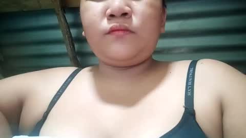 _milkytitsmomxx_ online show from April 30, 2026, 4:08 am