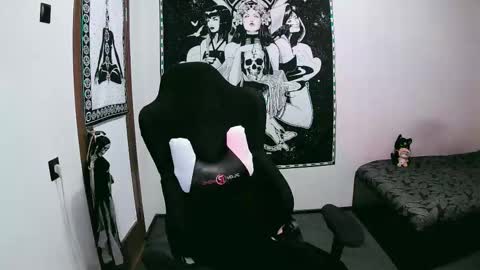 Millisi online show from March 6, 2025, 11:09 pm