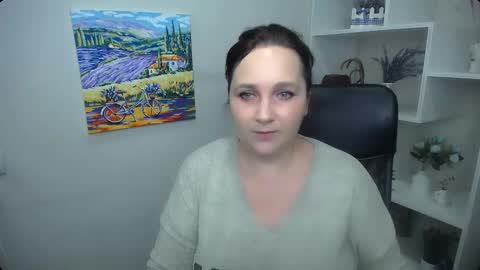 Snapshot of _miranda_sun chatting on December 4, 2025, 11:41 am Miranda online show from December 4, 2025, 11:41 am