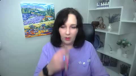 Snapshot of _miranda_sun chatting on December 5, 2025, 11:08 am Miranda online show from December 5, 2025, 11:08 am