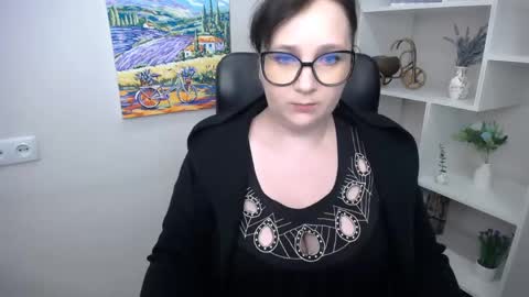 Snapshot of _miranda_sun chatting on April 16, 2026, 8:15 am Miranda online show from April 16, 2026, 8:15 am