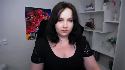 Snapshot of _miranda_sun chatting on May 28, 2026, 9:39 am Miranda online show from May 28, 2026, 9:39 am