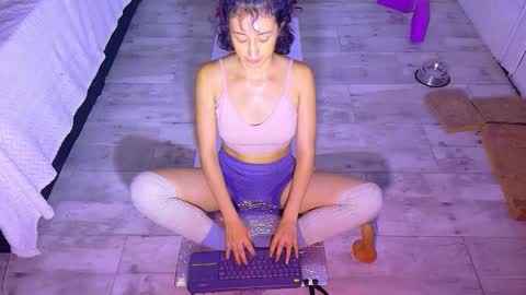 Snapshot of _miss_karoline chatting on September 28, 2025, 9:09 pm karoline uwu online show from September 28, 2025, 9:09 pm