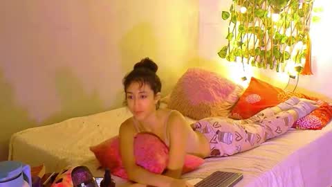 Snapshot of _miss_karoline chatting on October 2, 2025, 2:29 am karoline uwu online show from October 2, 2025, 2:29 am
