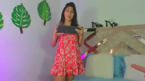 Khloe  online show from February 10, 2025, 2:52 am