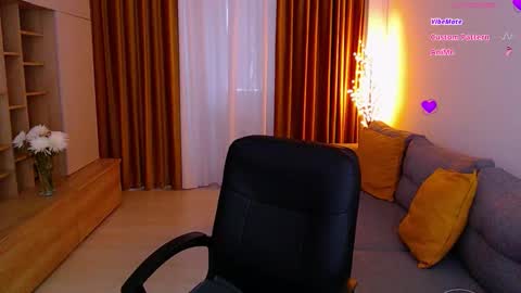 Snapshot of _miss_mia chatting on October 9, 2025, 7:06 am Mia online show from October 9, 2025, 7:06 am