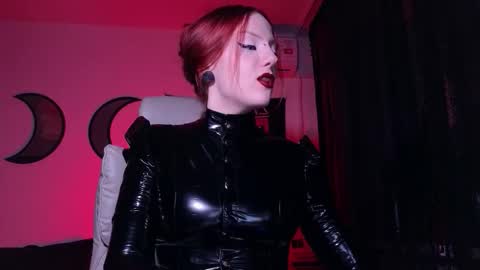 Miss Eva. if anyone in NYK to fuck here is sissy sn -  online show from October 28, 2025, 10:34 pm