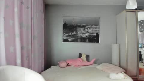 alienmito online show from September 27, 2025, 12:48 am