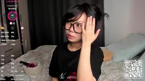 Snapshot of _molly_molly_molly_ chatting on October 9, 2025, 12:14 pm _molly_molly_molly_ online show from October 9, 2025, 12:14 pm