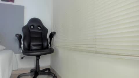 _molly_rosse_ online show from February 17, 2026, 12:12 pm