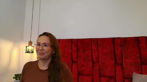 Snapshot of _monaliza_ chatting on May 16, 2026, 12:15 pm _monaliza_ online show from May 16, 2026, 12:15 pm