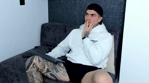 _mrcock_ online show from February 6, 2026, 11:41 pm