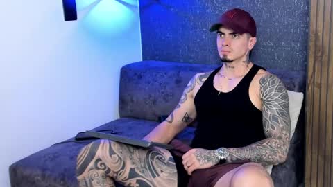 Snapshot of _mrcock_ chatting on May 11, 2026, 9:23 pm _mrcock_ online show from May 11, 2026, 9:23 pm