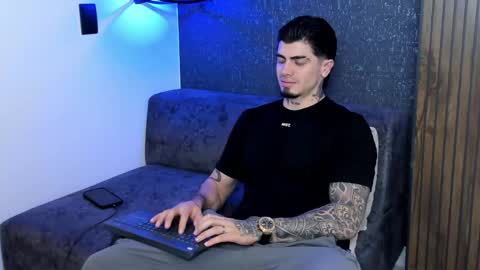 Snapshot of _mrcock_ chatting on May 26, 2026, 5:14 am _mrcock_ online show from May 26, 2026, 5:14 am